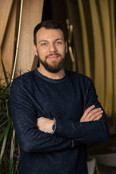 Александр Булавцев Бар-менеджер, «ХариZма», Самара
